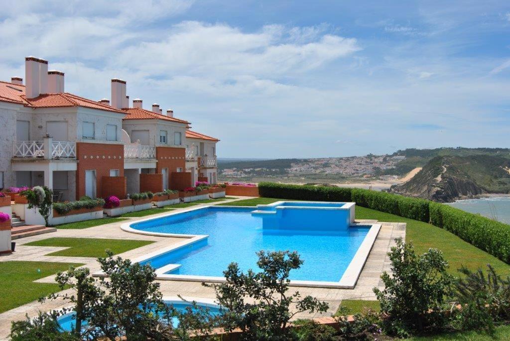 Apartamento Vista Premium Sto Antonio Sao Martinho do Porto Luaran gambar